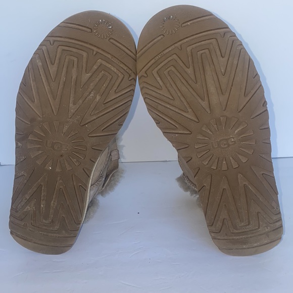 UGG Sheepskin Bailey Bow Selene S/N Grey Boots - Sz 7 - Picture 8 of 8